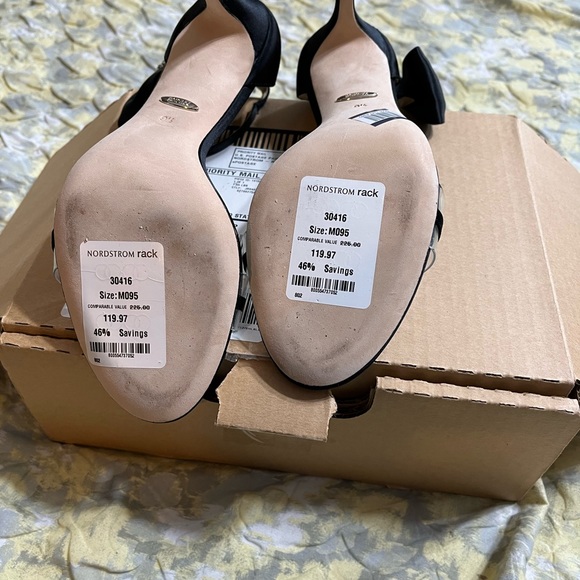 Black Badgley Michka Heels.. Never Worn Outside - Picture 2 of 2